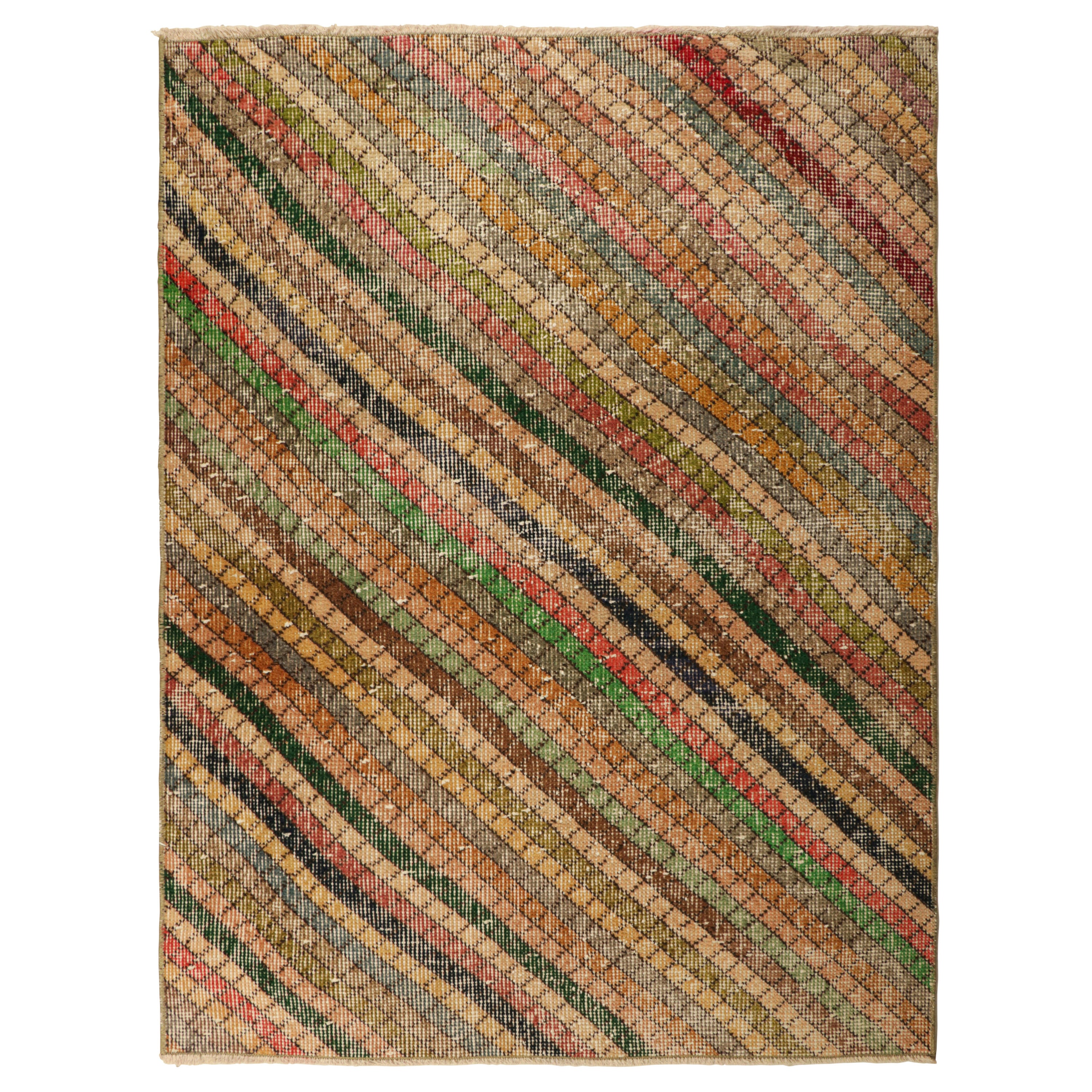 Vintage Zeki Müren Teppich mit polychromen geometrischen Mustern, von Rug & Kilim