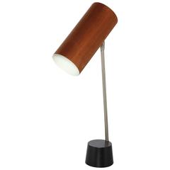 George Nelson Holzzylinder Nickel Desk Lamp with Walnut Veneer Shade. Circa 1960