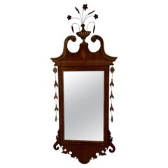 Antique Mirror Chippendale américain en acajou et bois doré