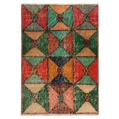Tapis vintage Zeki Müren à motifs géométriques polychromes, de Rug & Kilim
