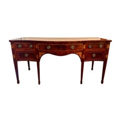 Antica credenza inglese georgiana in mogano con intarsi, CIRCA 1800.