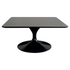 Eero Saarinen x Charlotte Perriand Tokyo Tulpentisch Homage
