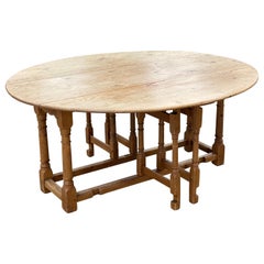 19th Century English Country House Oval Drop Leaf Table