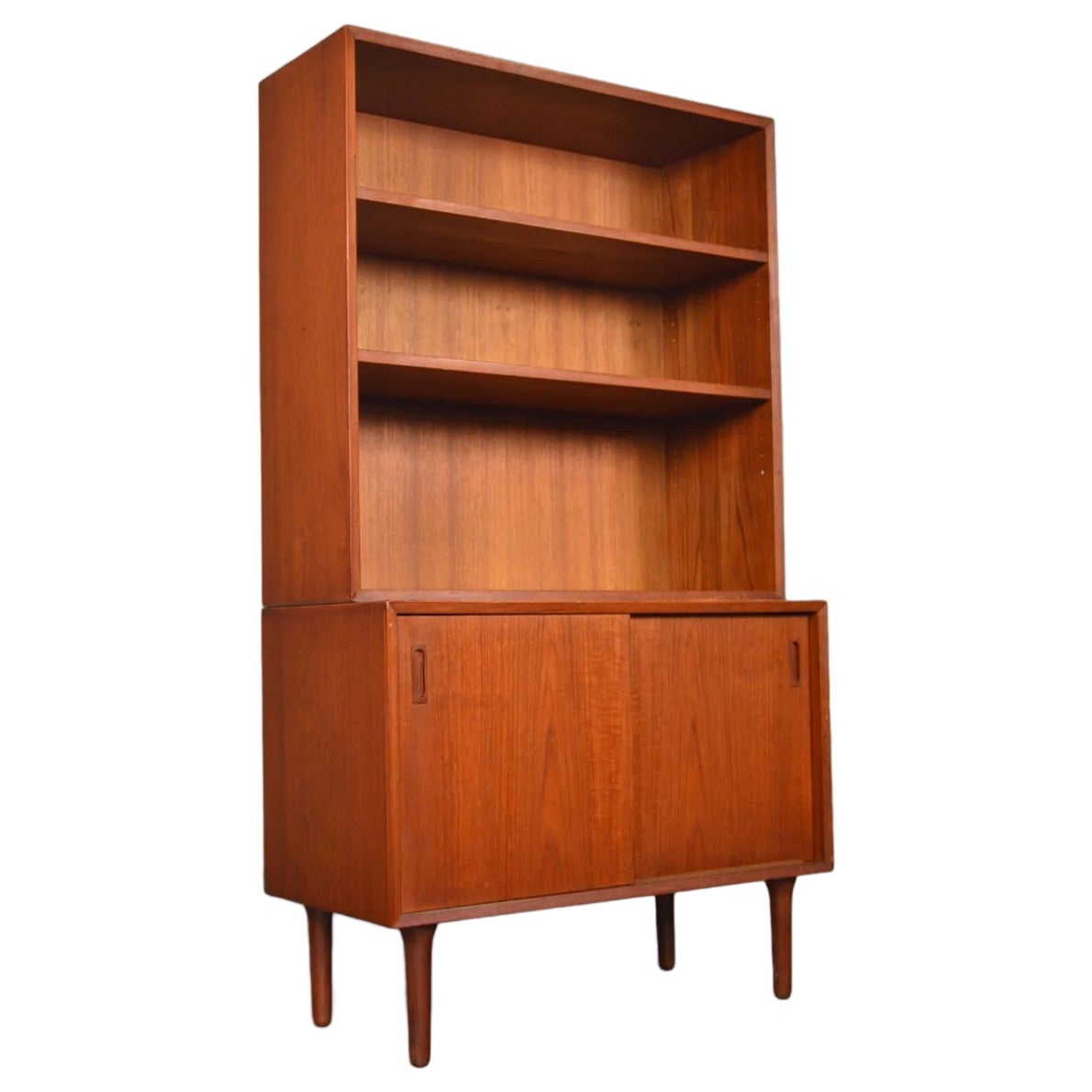 Lyby Møbler Kleines Teakholz-Credenza mit Bücherregal Hutch