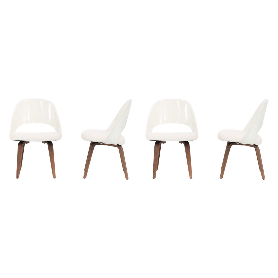 1950s Set of Four Eero Saarinen for Knoll Armless Executive Side Chairs w/ Legs