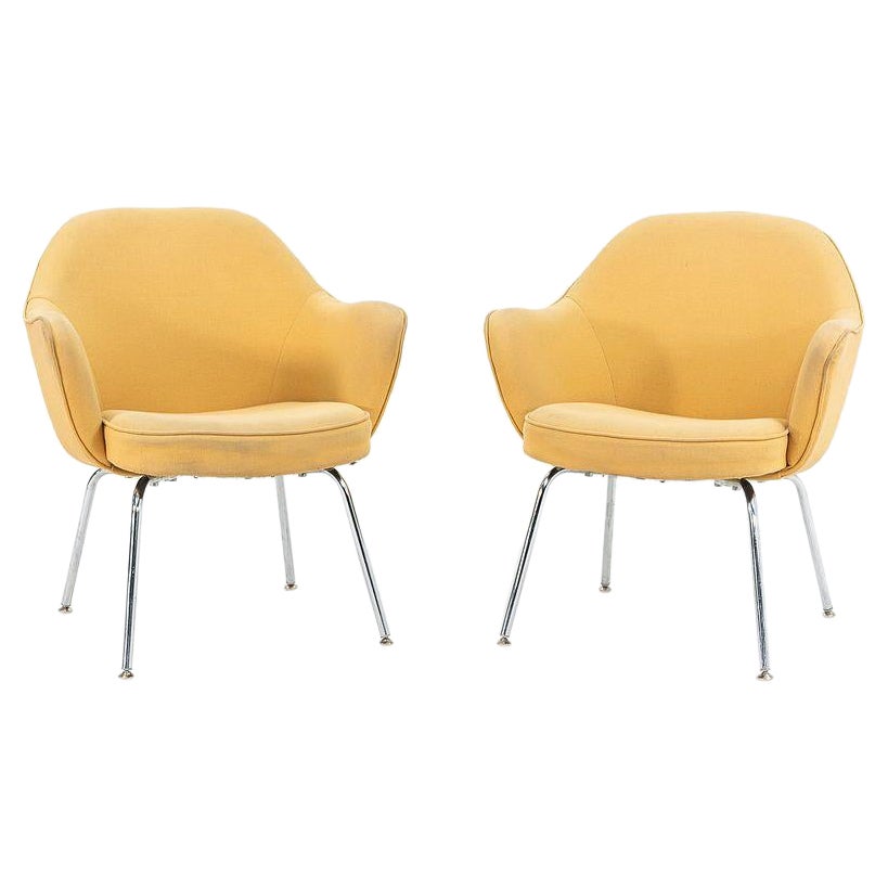 1960s Pair of Eero Saarinen for Knoll Full-Back Executive Arm Chairs