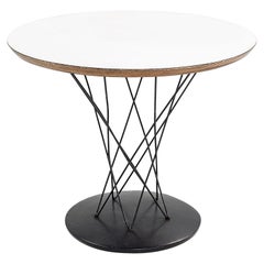 1960er Isamu Noguchi für Knoll Cyclone Beistelltisch / Kindertisch mit 24" Laminatplatte