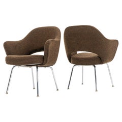 1970s Eero Saarinen for Knoll Executive Desk or Dining Chair in Hopsack Fabric