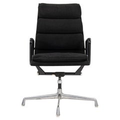 1979 Herman Miller Eames Aluminum Group Soft Pad Executive Desk Chair in Fabric