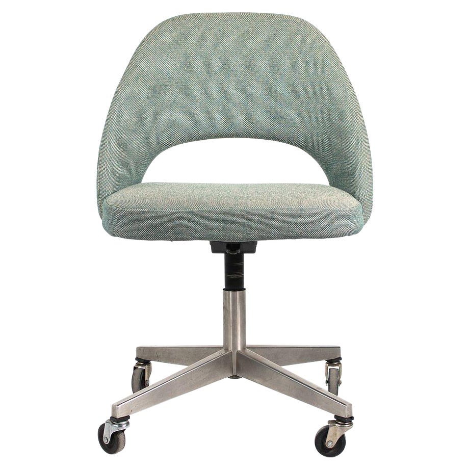 1980s Eero Saarinen for Knoll Armless Executive Desk Chair with Swivel Base