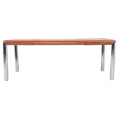 1977 Charles Pfister für Knoll Lederumwickelter Chefschreibtisch mit Chrombeinen und Chrombeinen