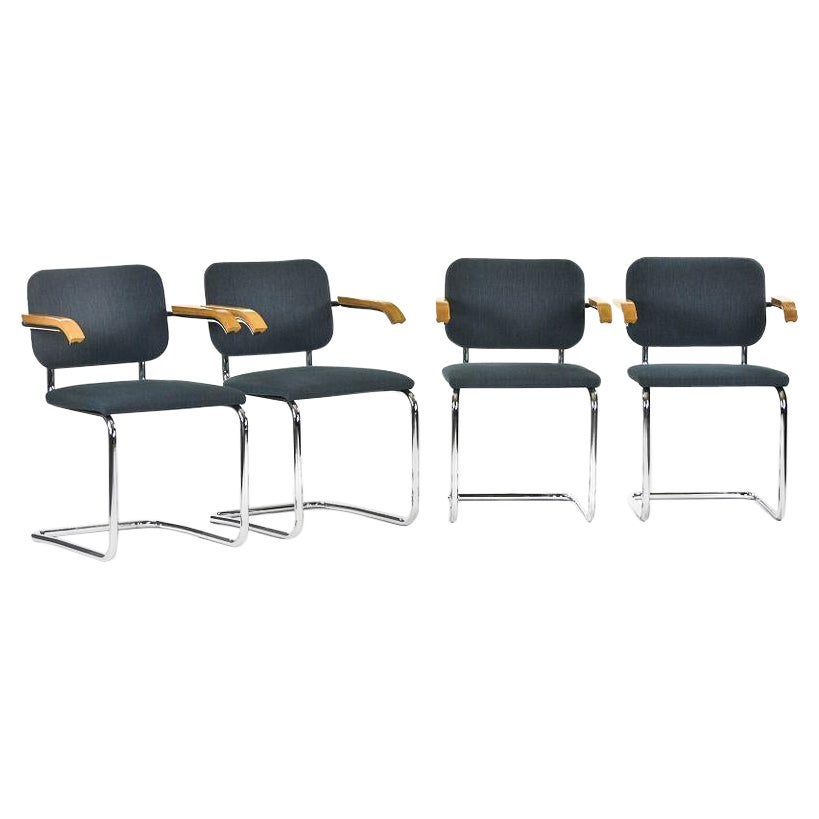 1980s Set of Four Marcel Breuer for Knoll Cesca B64 Armchairs in Green Fabric