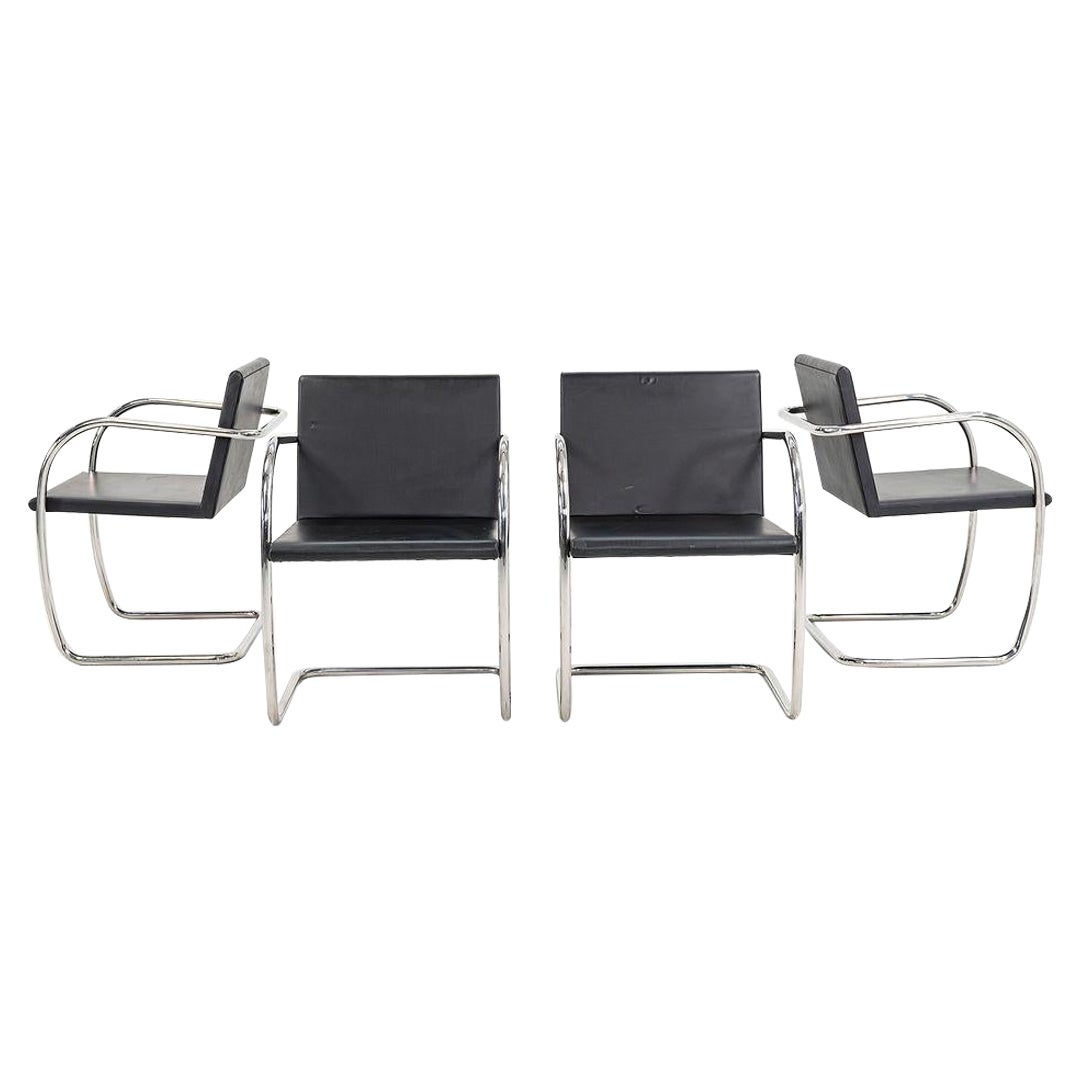 Silla Brno Tubular de Mies van der Rohe para Knoll de los años 90 con cojín fino de cuero