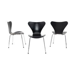 1998 Arne Jacobsen Fritz Series 7 Chair in Black, Model 3107 7x Available