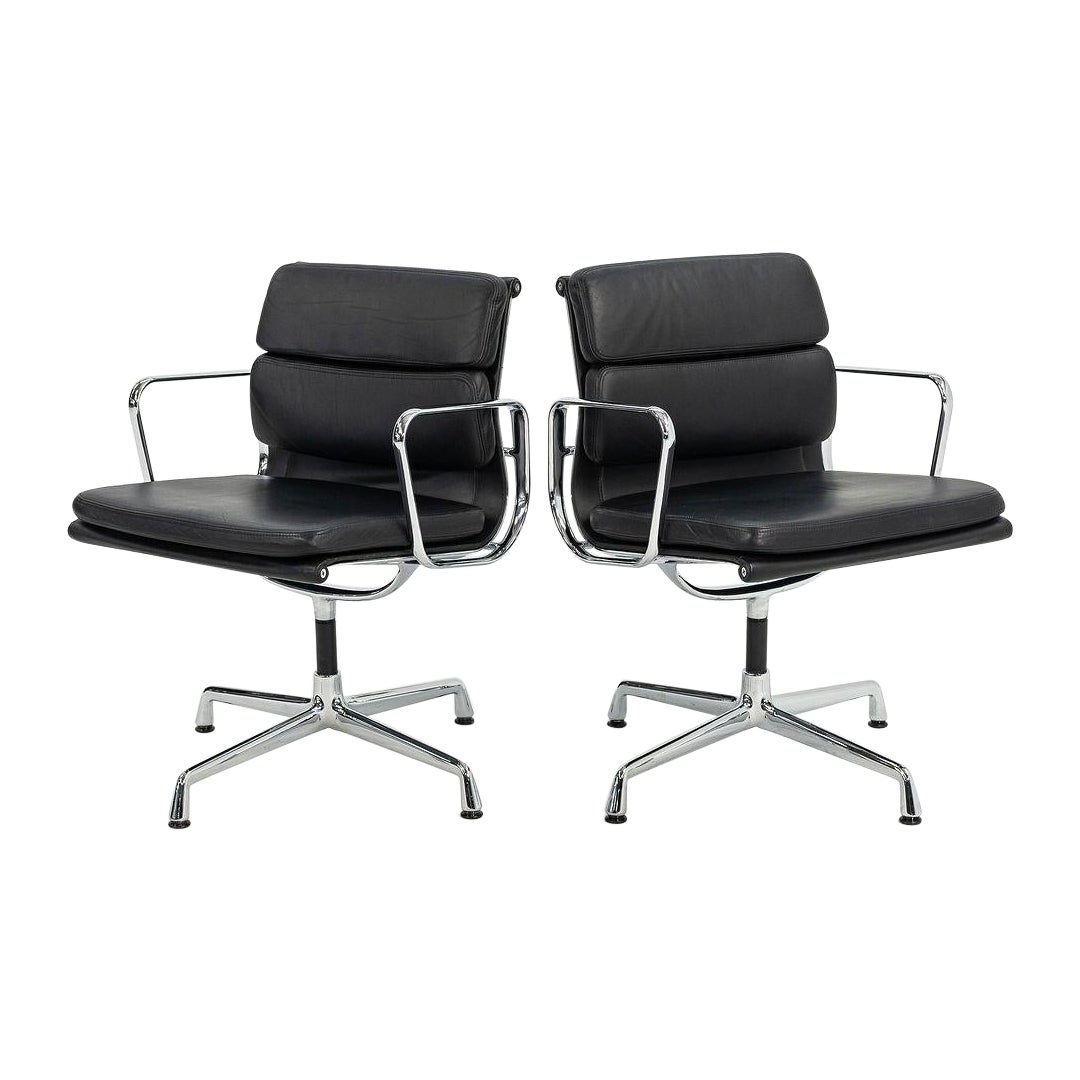 2000 Vitra Soft Pad Management Chairs in Leather w/ Antler Base Model EA208