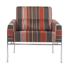 2005 Arne Jacobsen Serie 3300 Easy Lounge Chair in tessuto a righe grigio arancio