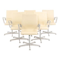 2008 Arne Jacobsen Sillas Oxford bajas de piel color crema, Model 3291W
