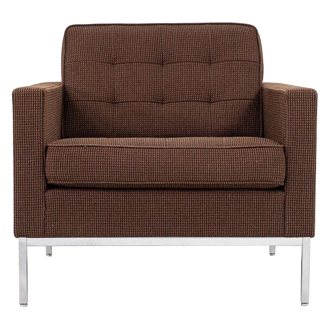 2010 Florence Knoll Lounge Chair in Brown Cato Fabric For Sale