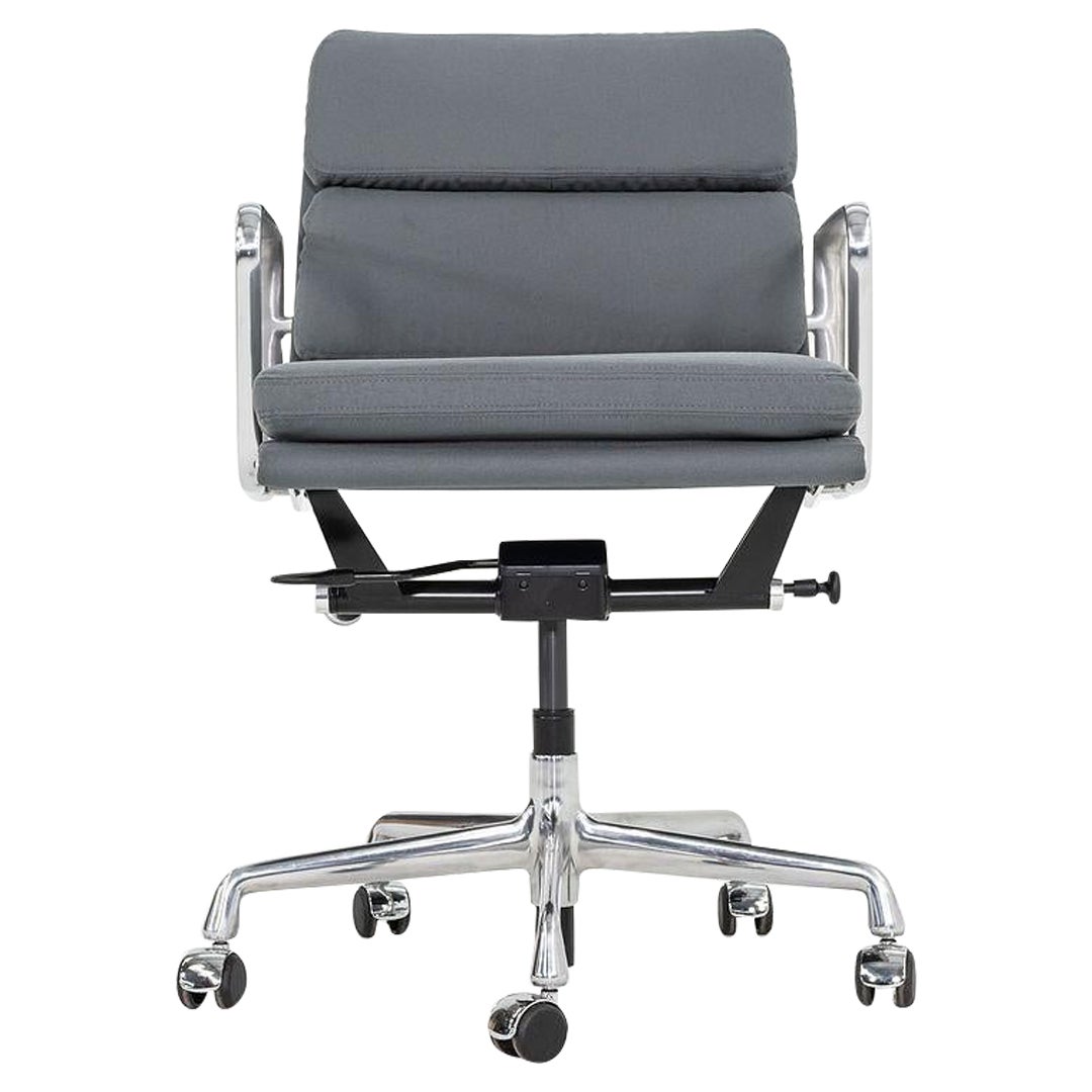 2010s Herman Miller Eames Soft Pad Management Desk Chair in Fabric w/ Pneumatic