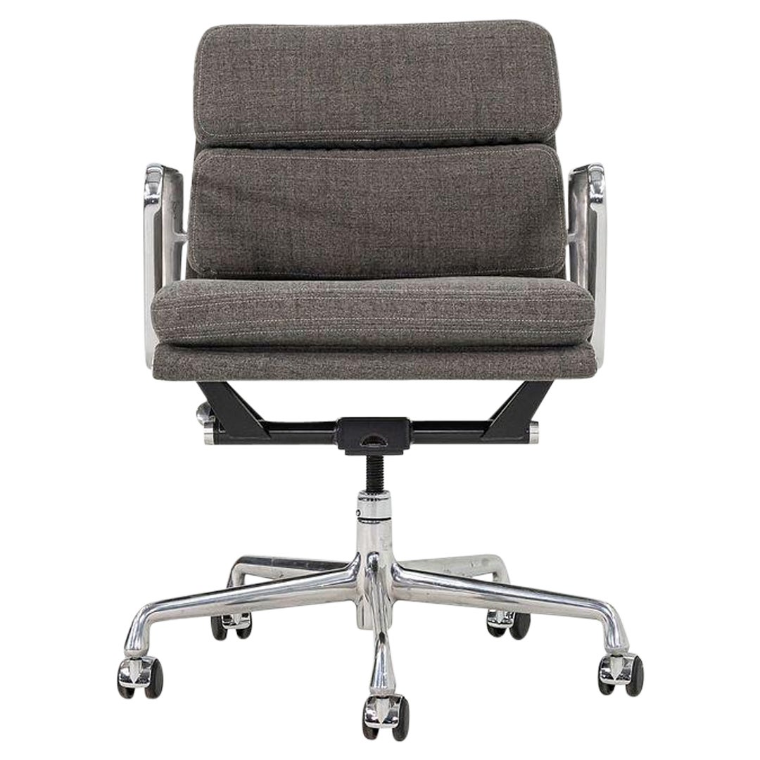 2010s Herman Miller Eames Soft Pad Management Desk Chair in Grey Fabric