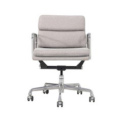 2010s Herman Miller Eames Soft Pad Management Desk Chair in Grey Fabric, EA435