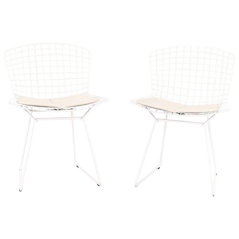 2010s Pair of Harry Bertoia for Knoll Side Chairs in White Model 420c
