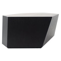 Mesa auxiliar Chaka 2020 de Arteriors en ébano, Model DJ5012