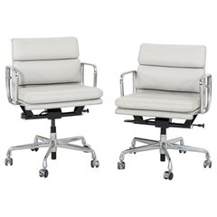 2019 Herman Miller Eames Soft Pad Management-Schreibtischstühle aus Leder mit Untergestell