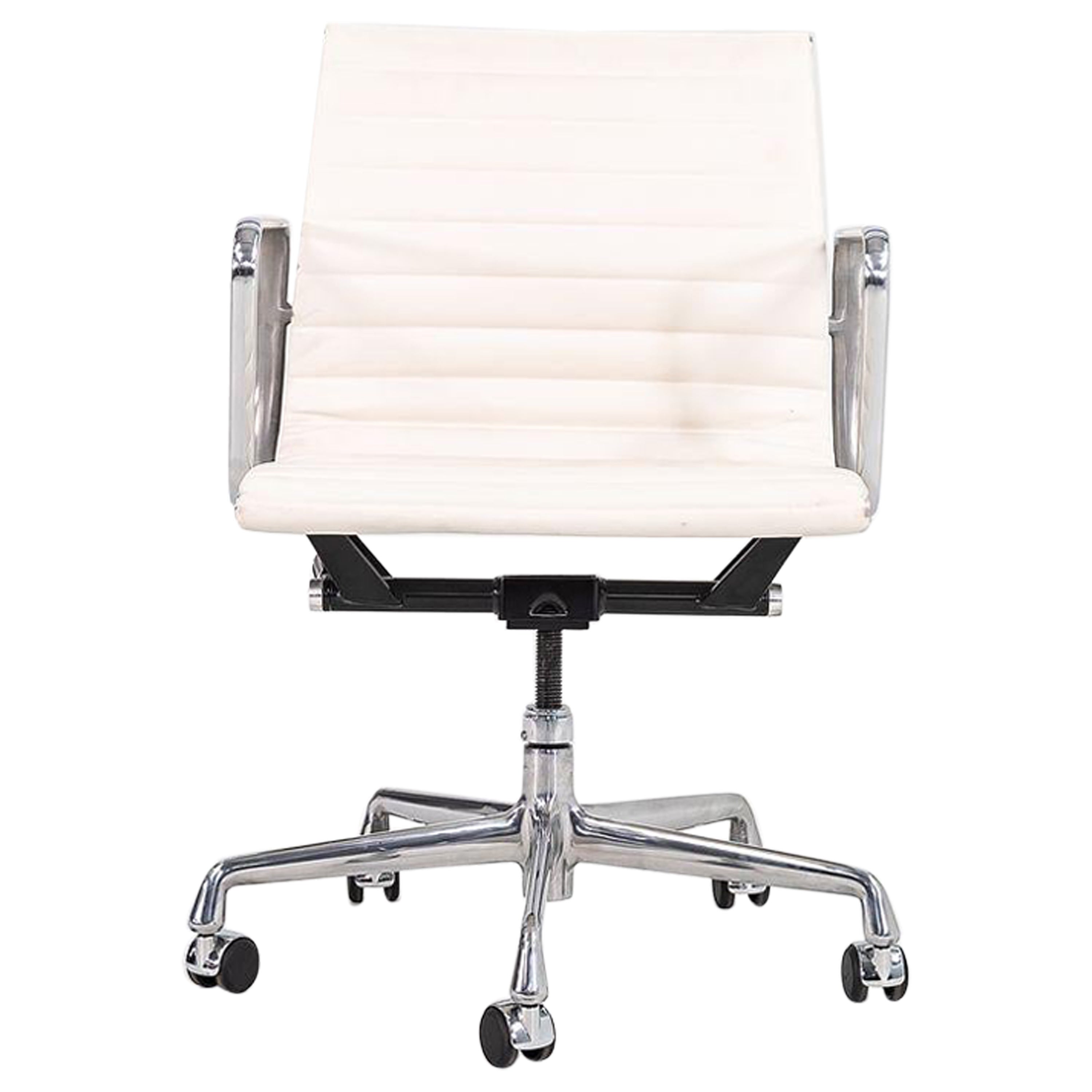 2022 Herman Miller Eames Aluminum Group Management Desk Chair in White Leather