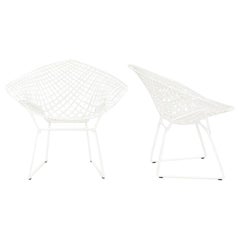 2023 Pair of Knoll Bertoia Diamond Lounge Chairs in White Model 421