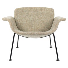 2023 Piero Lissoni KN04T Compact Lounge Chair by Knoll in Beige Fabric