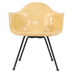C. 1953 Herman Miller Eames Fiberglass Arm Shell MAX Chair with Black X Base