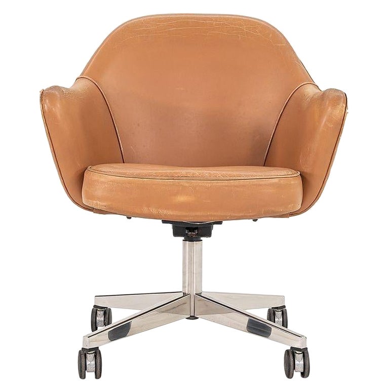 C. 1979 Eero Saarinen Executive Swivel Desk Chair w/ Tan Leather Upholstery