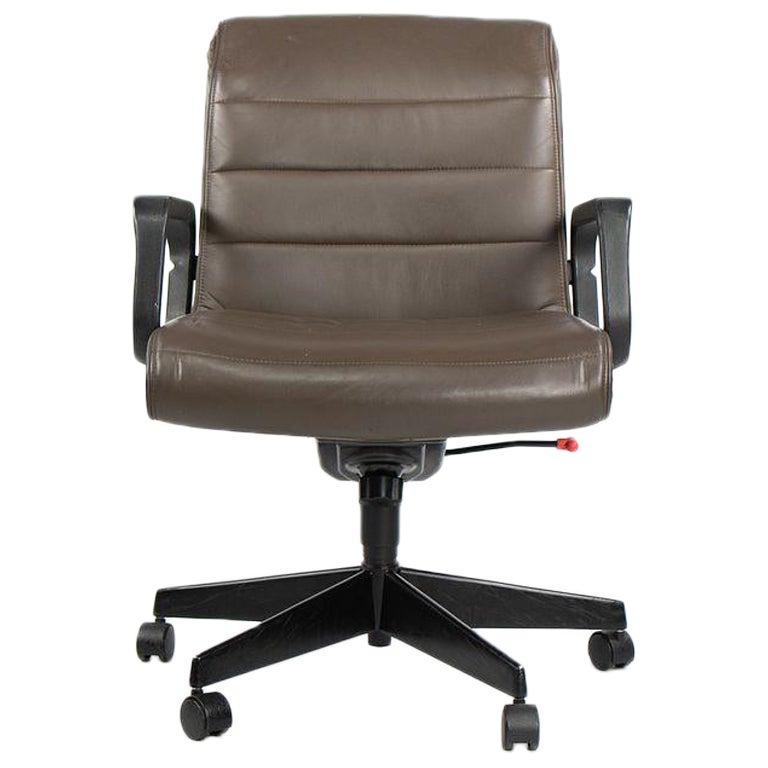C. 2006 Knoll Sapper Series Management Desk Chair by Richard Sapper in Leather
