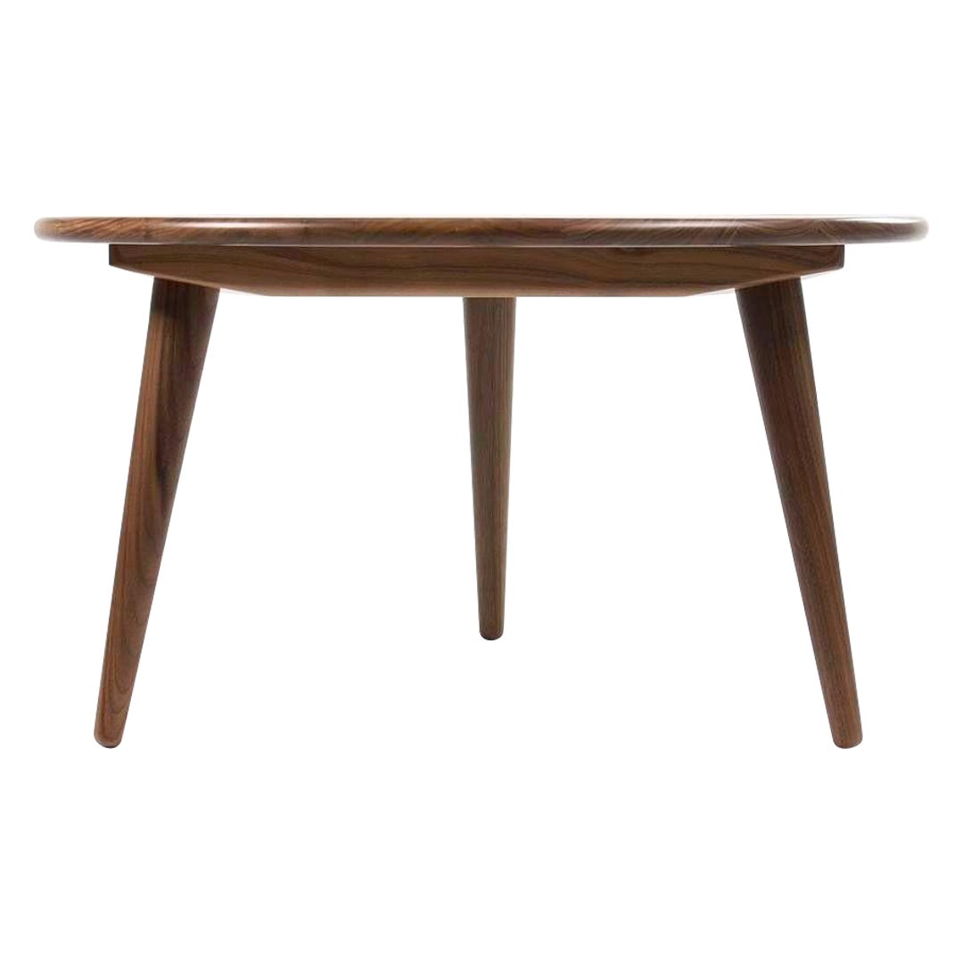 2021 Hans Wegner für Carl Hansen CH008 Couchtisch aus lackiertem Nussbaumholz