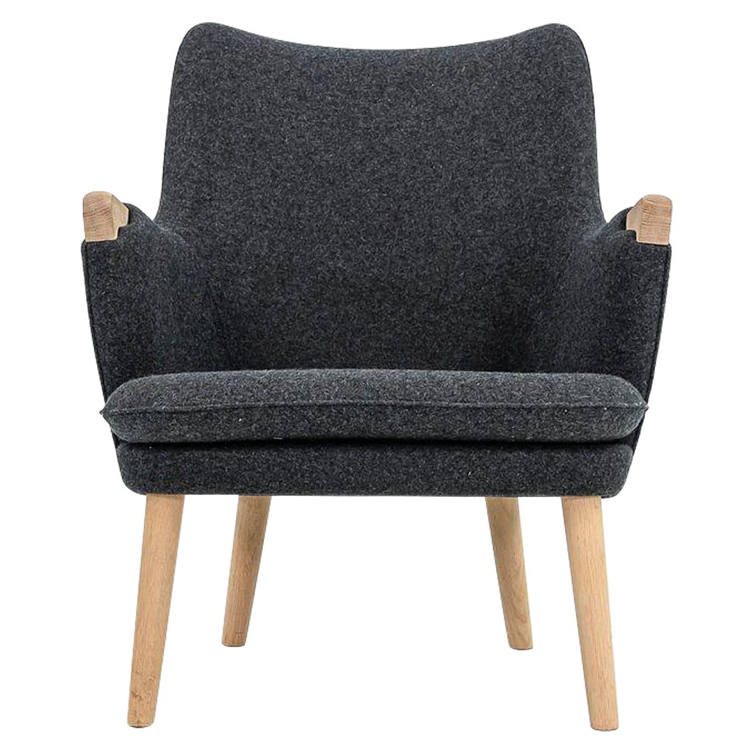 C. 2021 Carl Hansen CH71 Loungesessel in Divina Melange mit Eiche Seife MINT