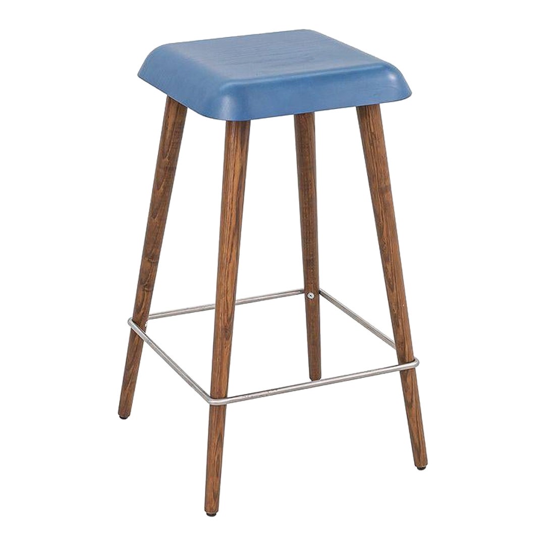 Tabouret de comptoir Basso Daddy Longlegs 2022 Martin Solem en frêne bleu de Chine avec base