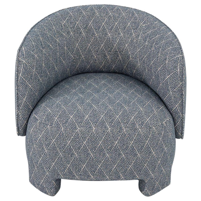 2023 Sebastian Herkner para Ligne Roset Sillón Taru en tejido Erpi Bleu