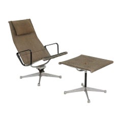 Fauteuil de salon et pouf de groupe Eames Aluminum de 1958 en tissu Saran rare