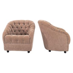 1990s Pair of Ward Bennett for Geiger Tufted Club Chairs in Tan Velvet