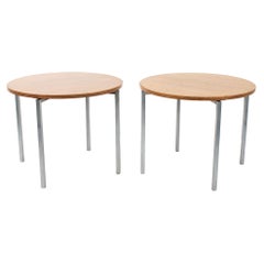 1960er Jahre Florence Knoll Runde Beistelltische aus Nussbaumholz, ein Paar Modell 2562 T