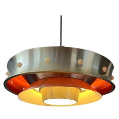 Mid Century Aluminium-Hängelampe mit orangefarbenem Lack, 1970er Jahre