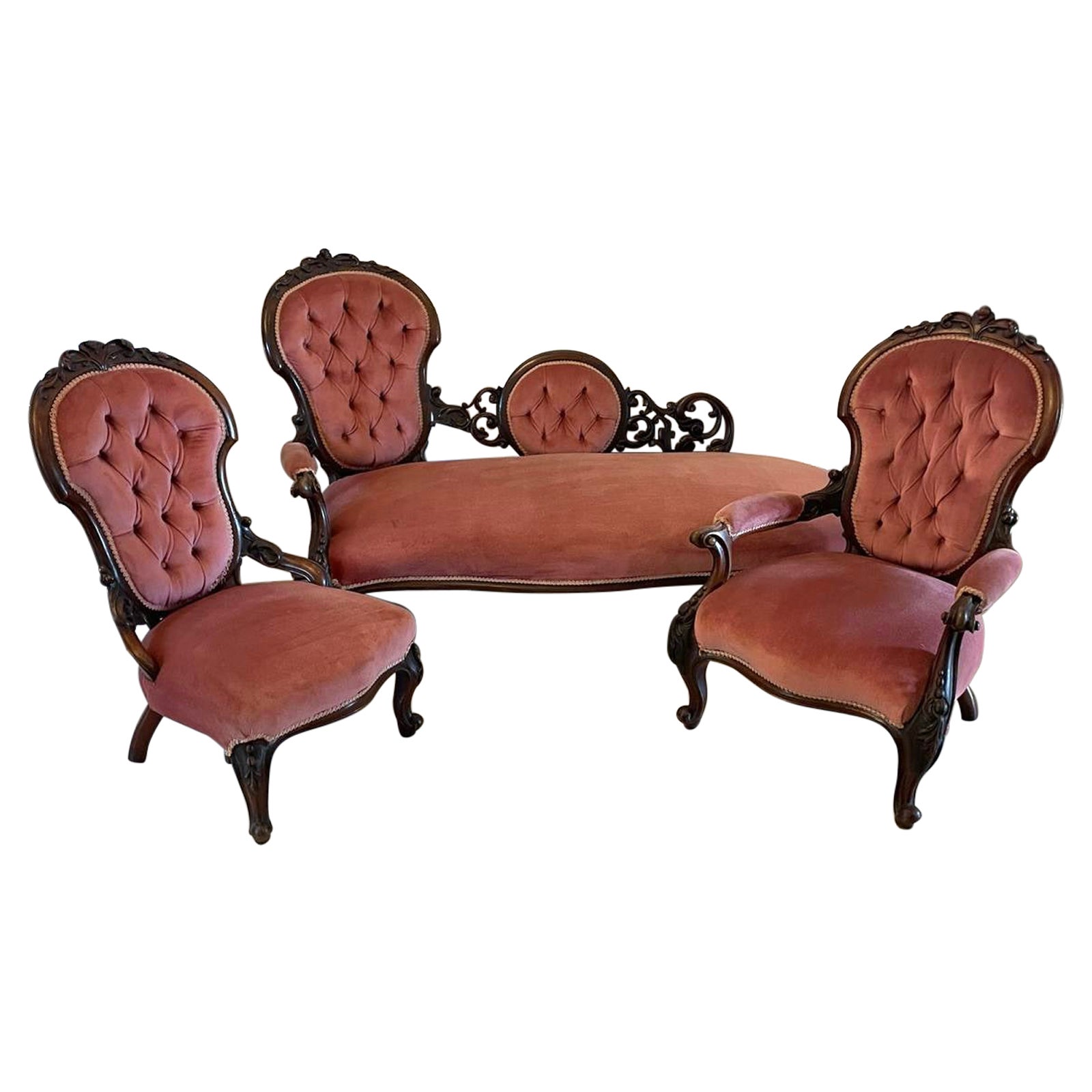 Fantastic Quality Antique 19th Century Victorian Carved Walnut 3 Piece Suite