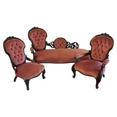 Fantastic Quality Antique 19th Century Victorian Carved Walnut 3 Piece Suite