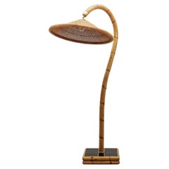 Große moderne Mid-Century-Modern-Stehlampe Arc aus Bambus, Messing und Rattan, Italien 1950er Jahre