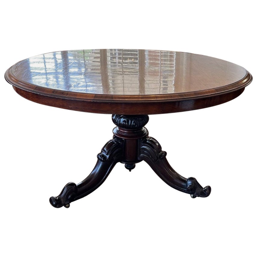 Table de salle à manger ronde ancienne