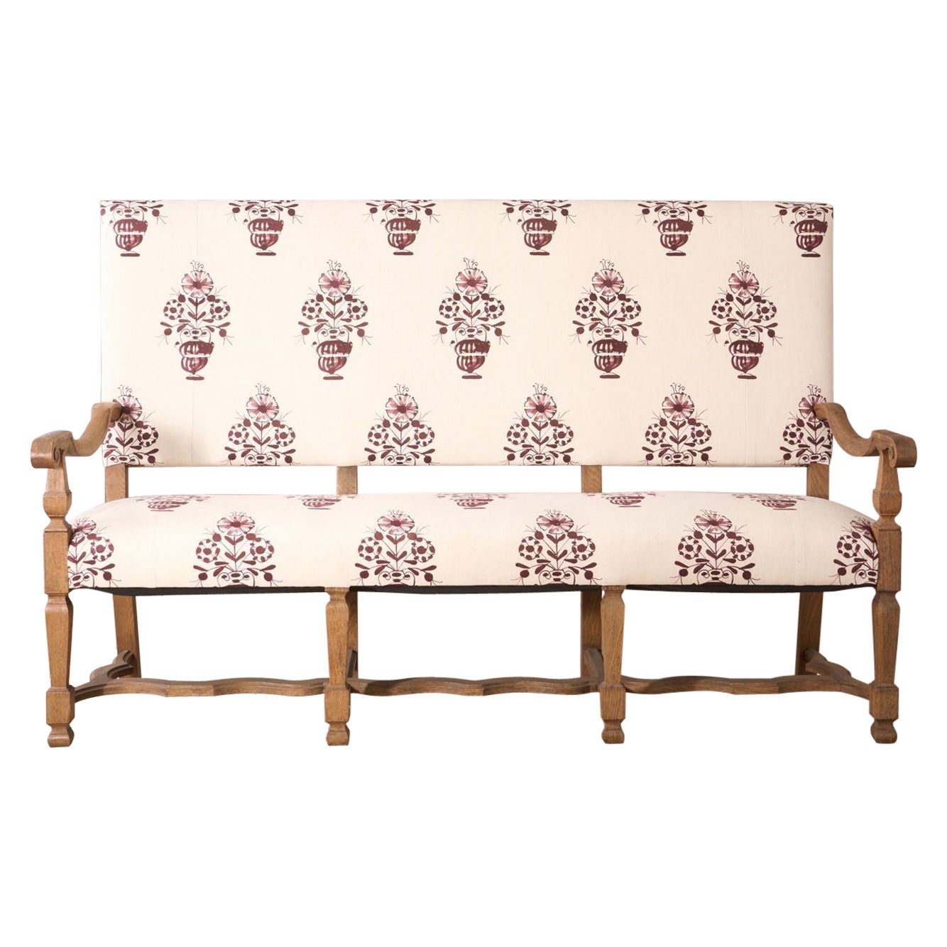 Banc en chêne français du XIXe siècle garni de Vaas par Emma Grant en vente