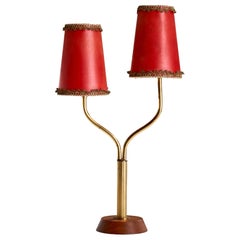 Ystad-Metall, lampada da tavolo, ottone, teak, carta pergamena, Svezia, anni '50