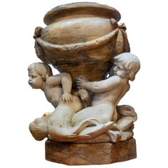 Urne italienne finement sculptée en marbre de Sienne et Cararra, 18ème siècle