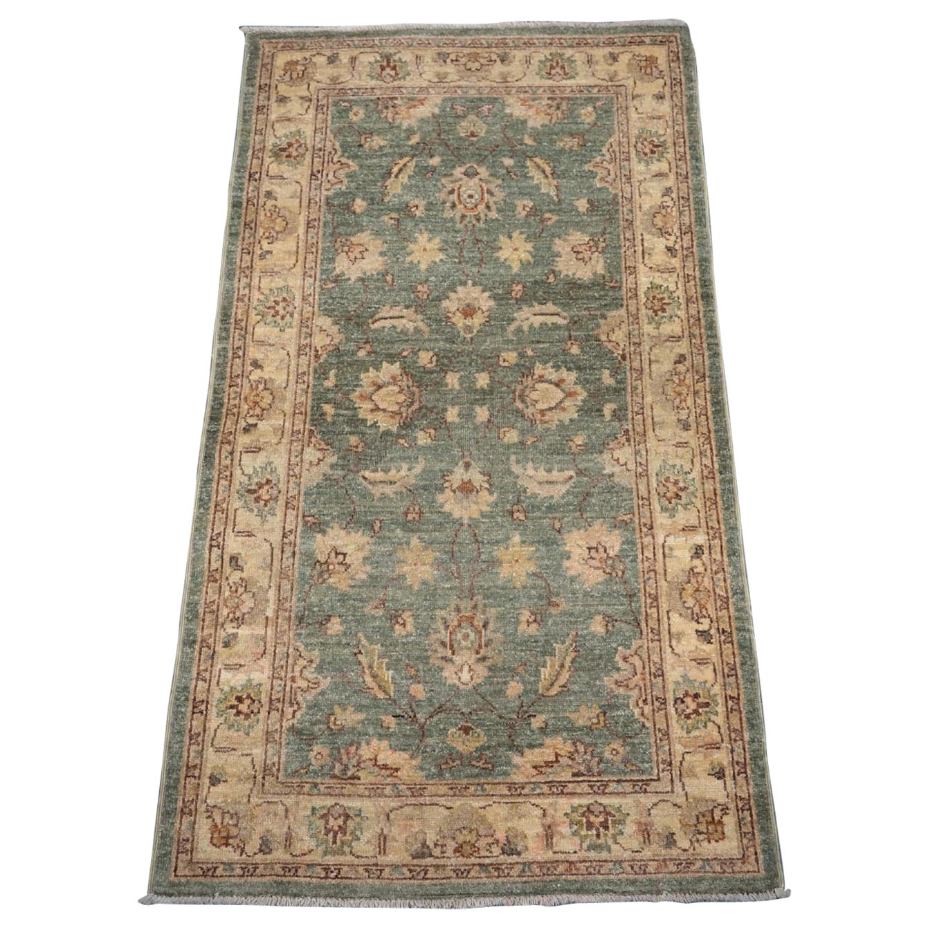 Tapis Ziegler afghan noué à la main avec fond vert, vieux d'environ 10 ans en vente